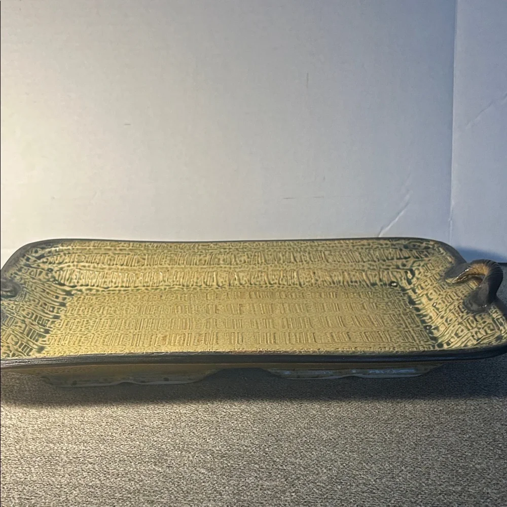 Textured Ceramic Serving Tray in Olive Green